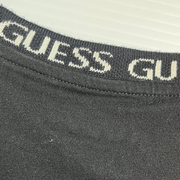 GUESS Men's Charcoal Logo T-Shirt - Picture 4 of 4